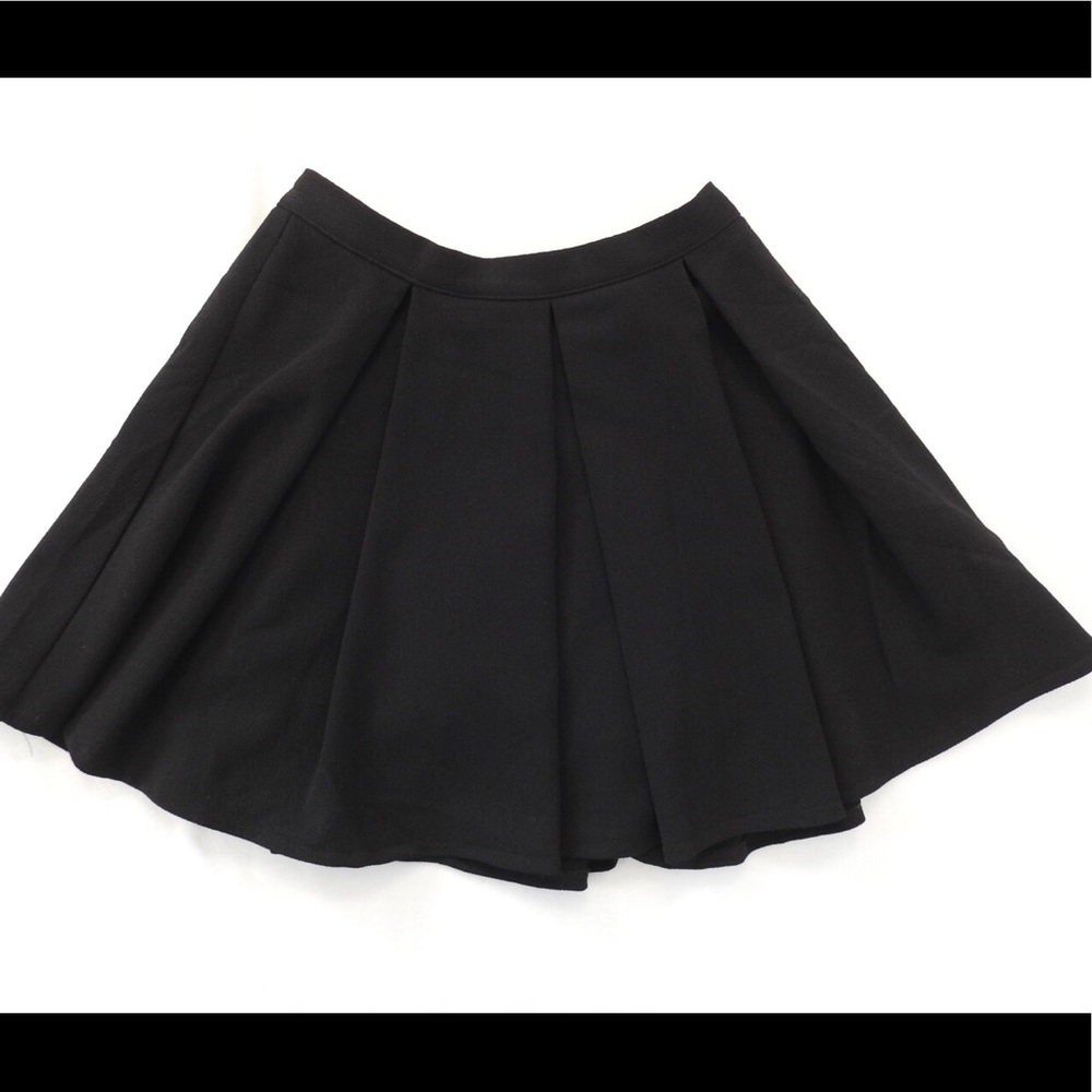 WOMENS PLEATED SKIRT